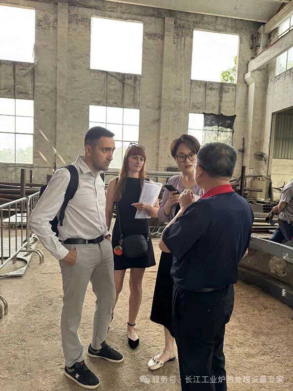 热烈欢迎 俄罗斯国有企业客户来我司预验收《大型可控气氛渗碳炉 》